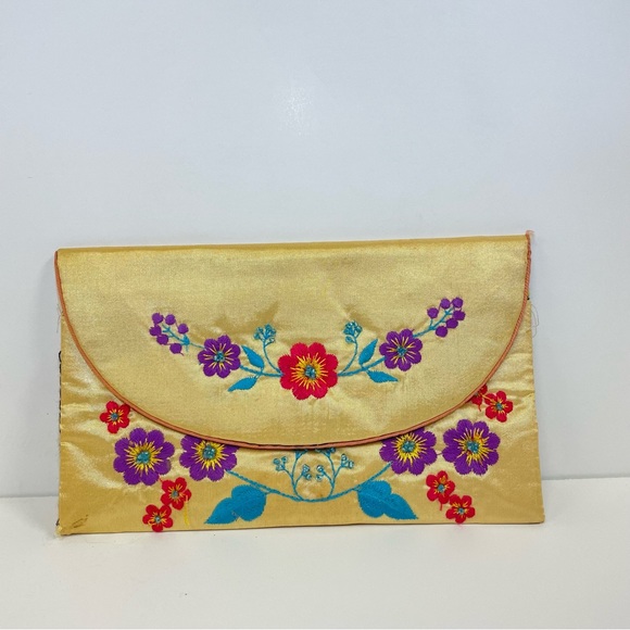 Handmade hand-embroidered small wallet - Picture 4 of 9